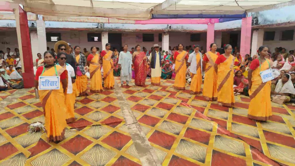 सड़क सायबर सुरक्षा समेत नशा व कुरीति उन्मूलन पर एक दिवसीय कार्यशाला संपन्न 2 1000604937 1