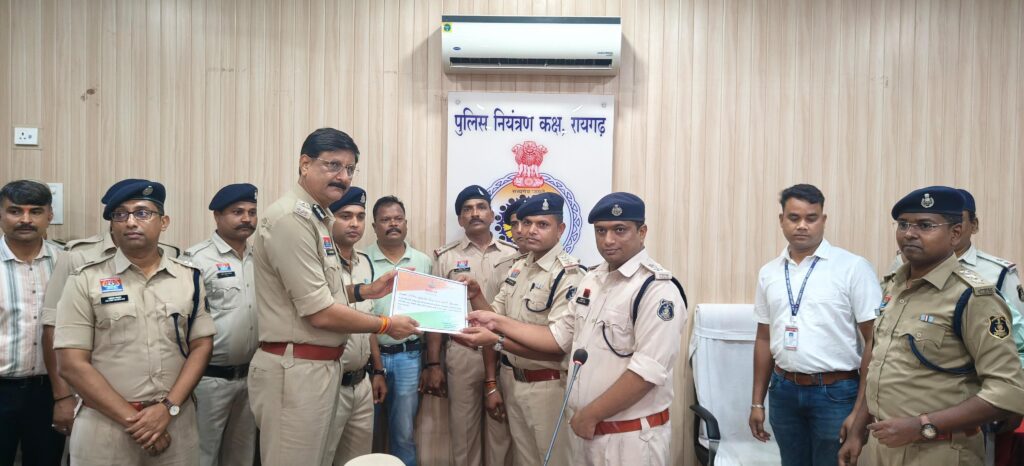 सीसीटीवी फुटेज, साइबर ट्रेसिंग और सघन दबिश में पुलिस की बड़ी कामयाबी 3 1000898016
